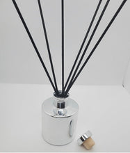 Cargar imagen en el visor de la galería, Laundry Day -6oz Reed Diffuser
