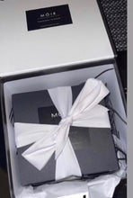 Cargar imagen en el visor de la galería, Personalized Birthday Gift Box