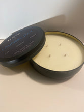 Cargar imagen en el visor de la galería, 4Wick Laundry Day Scent Candle