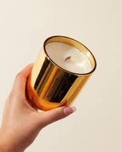 Load image into Gallery viewer, Beach Linen 14oz Wood Wick Candle