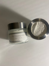 Cargar imagen en el visor de la galería, Daily Face Cream |Hydrating Face Butter | Nourishing Moisturizer | Face Moisturizer | Glass Jar | Natural Skincare Face Moisturizer w/Vitamin C