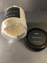 Cargar imagen en el visor de la galería, Bum Bum 19 Fragrance Type Body Butter