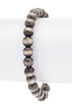 Load image into Gallery viewer, Mix Tone Navajo Beads Stretch Bracelet
