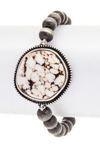 Load image into Gallery viewer, Mix Tone Navajo Beads Stretch Bracelet
