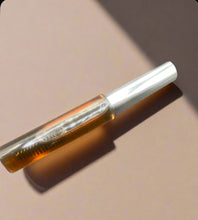 Load image into Gallery viewer, Eyebrow Growth Serum, Eyebrow Growth Serum For Thicker Brows, Eyebrow Serum To Grow Brows, Rapid Brow Growth Serum As Soon As in 4 Weeks
