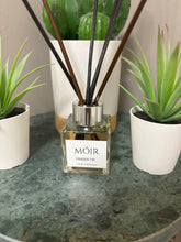 Load image into Gallery viewer, Reed Diffuser 1.7 ounce Small travel + Reed Sticks Included with/purchase
