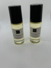Cargar imagen en el visor de la galería, Black Woman Body Oil roll on natural perfume
