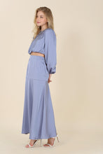 Cargar imagen en el visor de la galería, Dressed up satin two piece mermaid dress set
