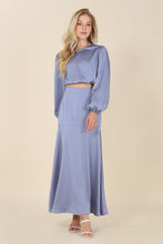 Cargar imagen en el visor de la galería, Dressed up satin two piece mermaid dress set
