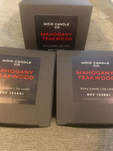 Cargar imagen en el visor de la galería, 8 oz Black Travel Candle + Gift Box and Gift wrapping included with Purchase
