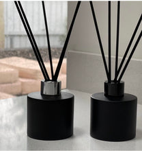 Load image into Gallery viewer, MÓIR REED DIFFUSER (Choose Scent) + (1) REFILL
