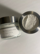 Cargar imagen en el visor de la galería, Daily Face Cream |Hydrating Face Butter | Nourishing Moisturizer | Face Moisturizer | Glass Jar | Natural Skincare Face Moisturizer  w/Vitamin C
