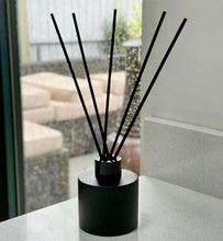 Load image into Gallery viewer, MÓIR REED DIFFUSER (Choose Scent) + (1) REFILL
