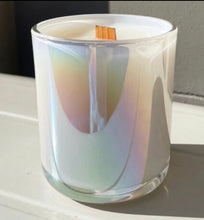 Cargar imagen en el visor de la galería, Beach Linen 14oz Wood Wick Candle
